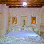 Elysee Cave House 4*
