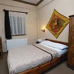 Elysee Cave House Szálloda 4*