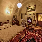Elysee Cave House Szálloda
