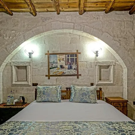Elysee Cave House Pensión 2*