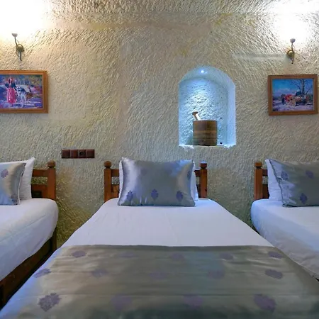 Pensión Elysee Cave House