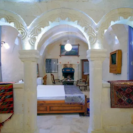 Pensión Elysee Cave House