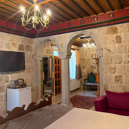 Pensión Elysee Cave House