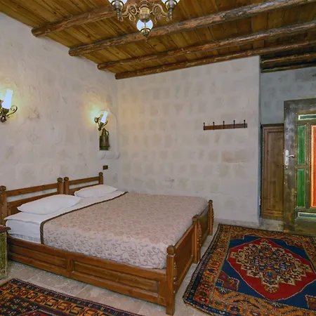 فندق Elysee Cave House 4*