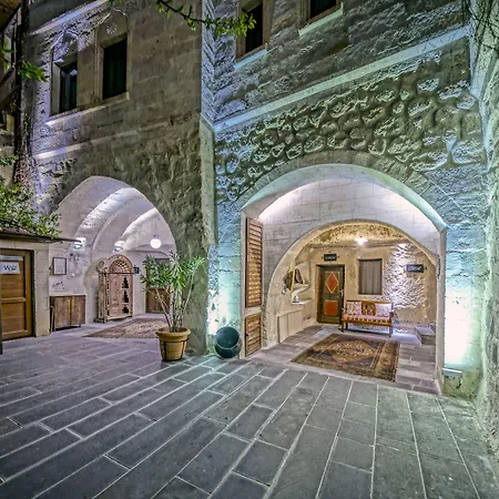 Elysee Cave House فندق
