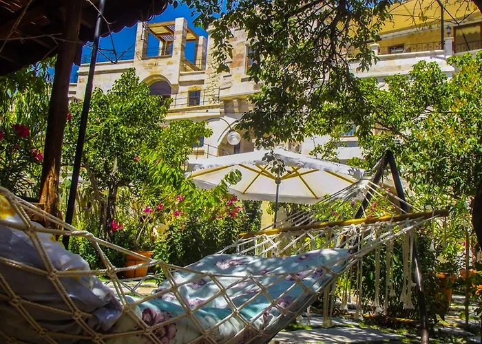 Elysee Cave House Гореме